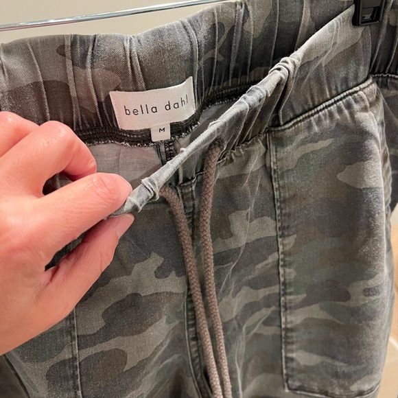 BELLA DAHL Army jogger pant Sz M - Picture 3 of 3